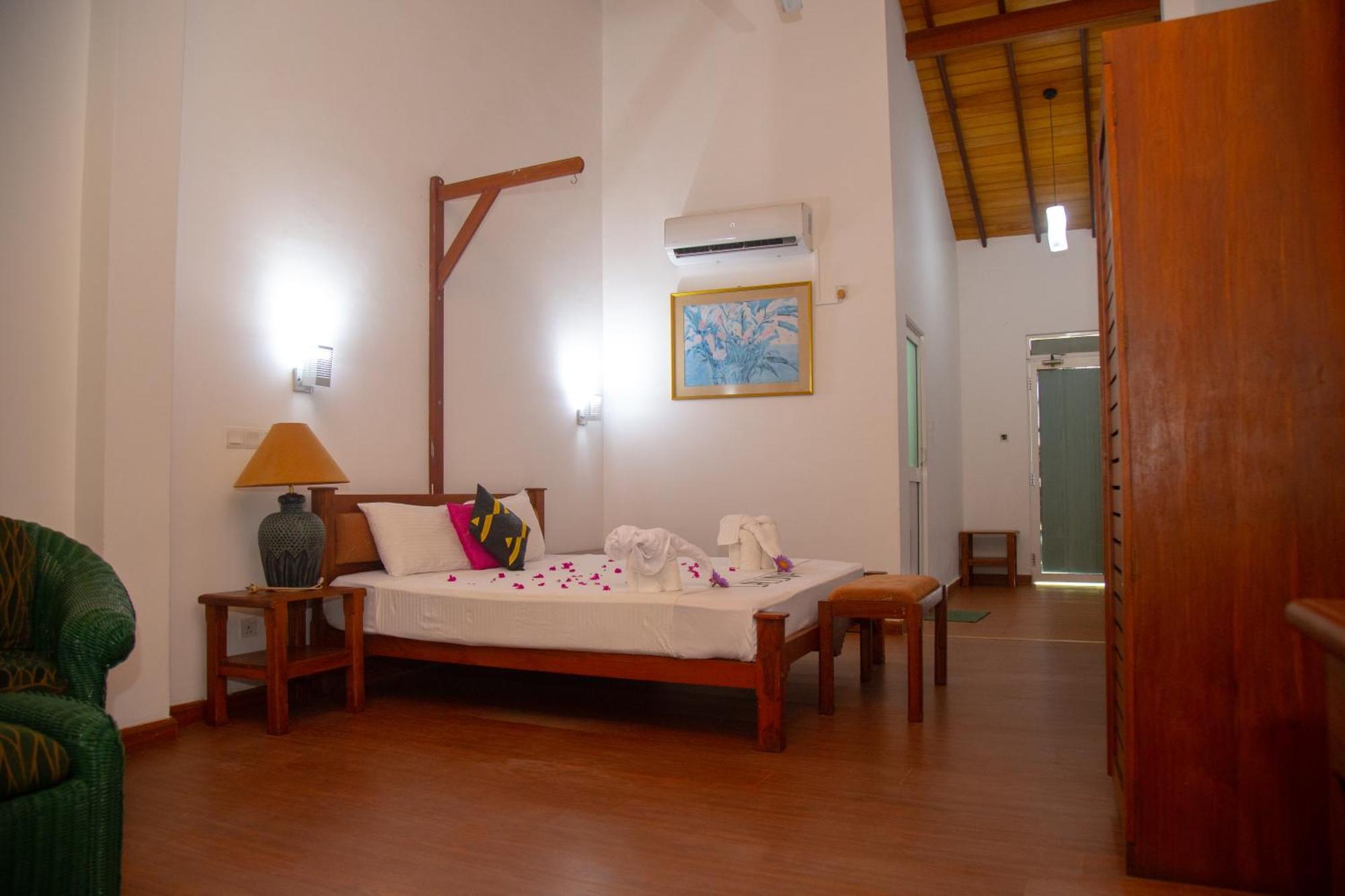 Laluna Ayurveda Resort Bentota Exterior foto